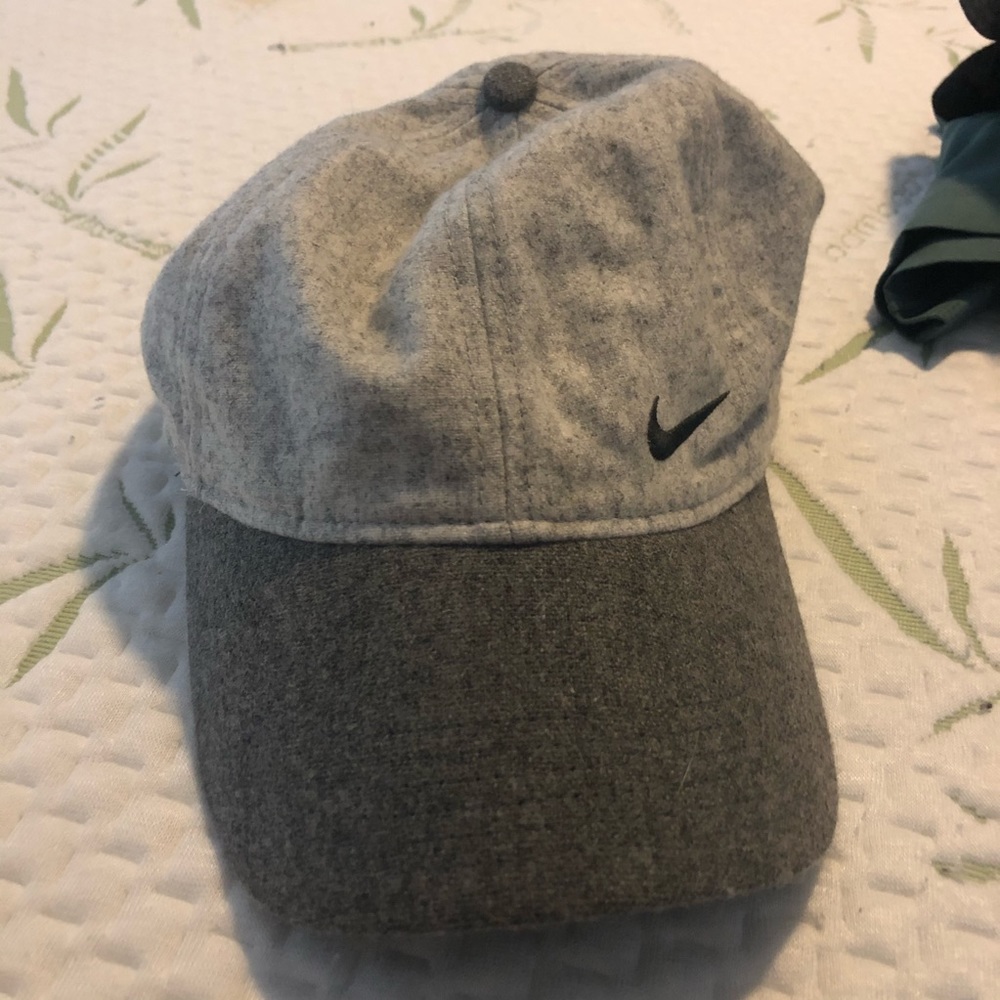 NWOT Nike Golf Hat Wool Light Gray